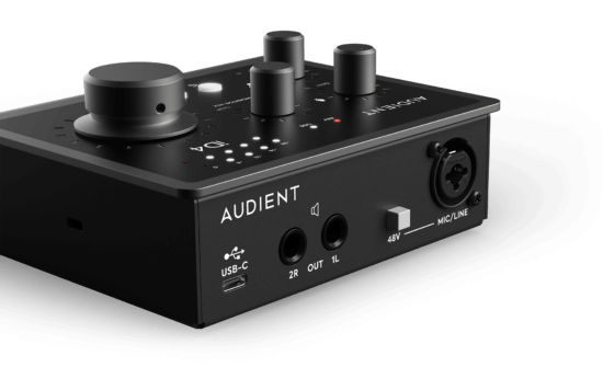 iD4 - 2in / 2out Audio Interface - Your recordings made better