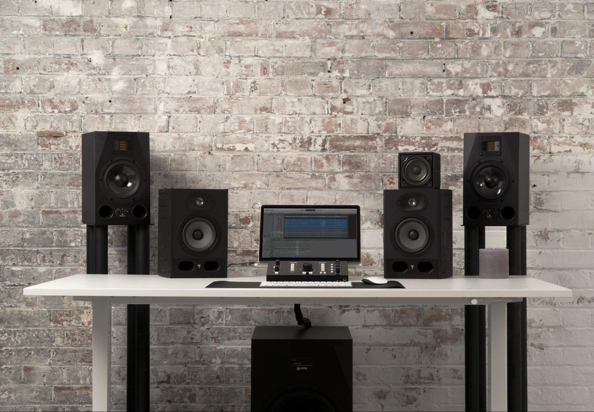 9 Essentials for Setting Up Your Home Studio 