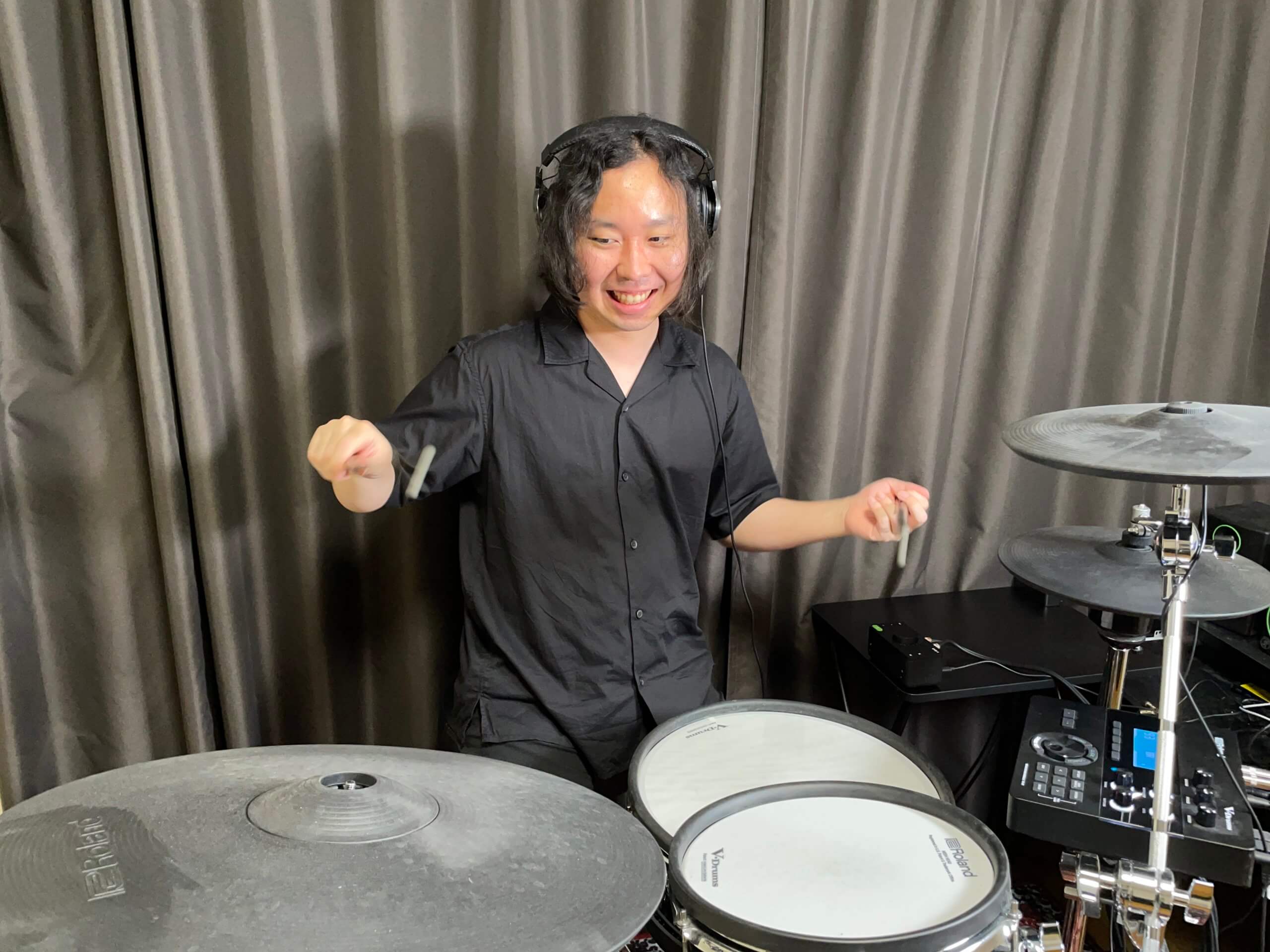 Ryo Okuma plays drums & records with EVO 4 audio intervace 