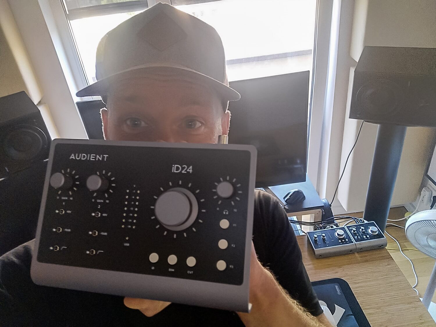 Blood & Gold soundtrack producer Hendrik Nölle with his brand new iD24