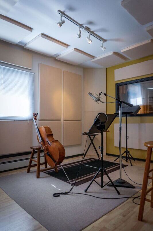 Studio 330 - cello waiting to record!